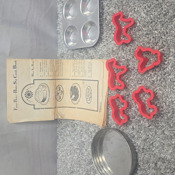 Vintage Easy Bake Oven Accessories Replacement Pans And Cookie Cutters - Picture 1 of 10